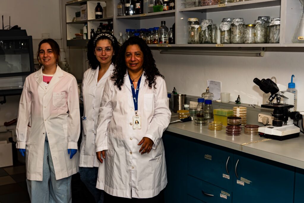 Estela Galván y equipo